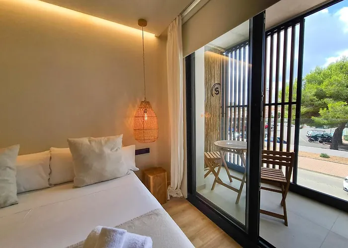 S\'Estancia Suites